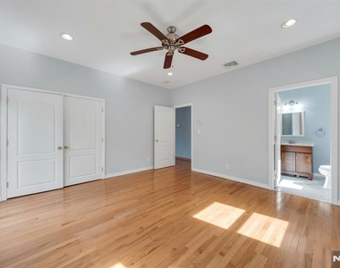 551 E Shore - Photo Thumbnail 13