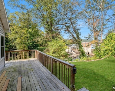 551 E Shore - Photo Thumbnail 4