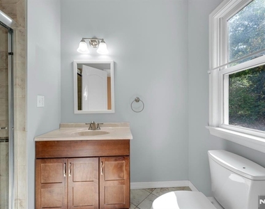 551 E Shore - Photo Thumbnail 14