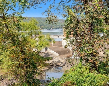 551 E Shore - Photo Thumbnail 21