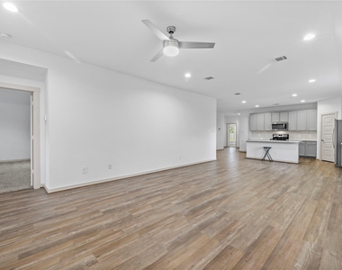 6722 Bradford Terrace Road - Photo Thumbnail 14