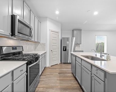 6722 Bradford Terrace Road - Photo Thumbnail 12