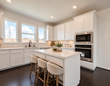 9311 Baradine Grove Lane - Photo Thumbnail 11