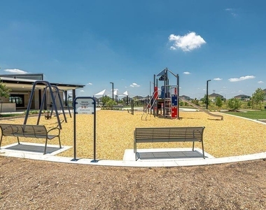 9311 Baradine Grove Lane - Photo Thumbnail 45