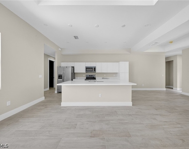 311 Fitch Avenue - Photo Thumbnail 8