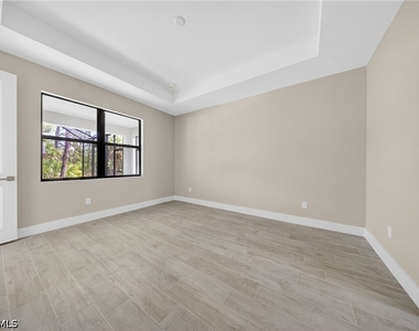 311 Fitch Avenue - Photo Thumbnail 17