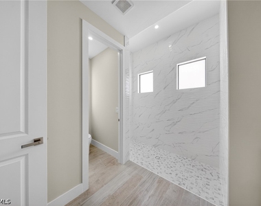 708 Greenwood Avenue - Photo Thumbnail 29
