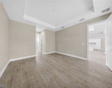 708 Greenwood Avenue - Photo Thumbnail 25