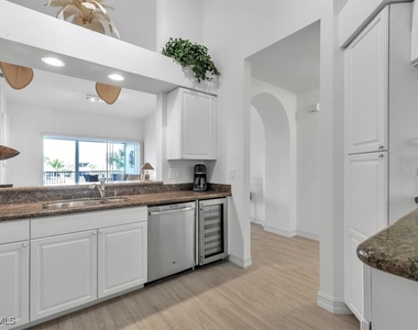 765 Bentwater Circle - Photo Thumbnail 11