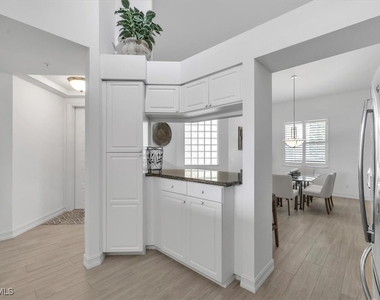 765 Bentwater Circle - Photo Thumbnail 12