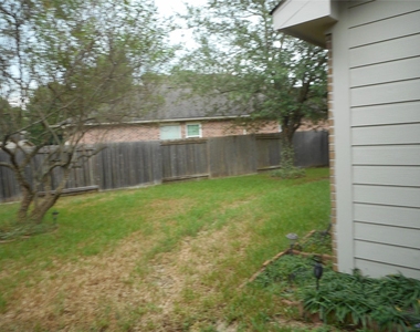723 Levi Bend - Photo Thumbnail 17