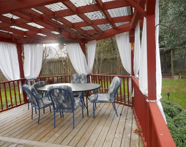 723 Levi Bend - Photo Thumbnail 18