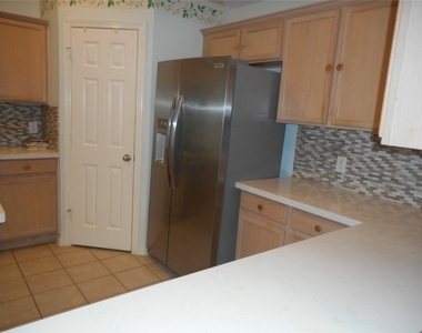 723 Levi Bend - Photo Thumbnail 6