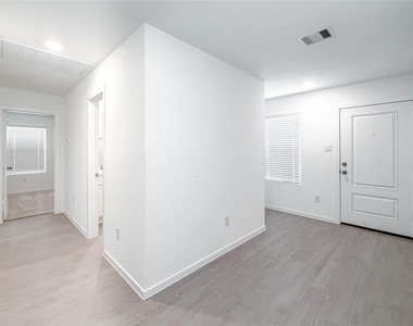 1514 Golden Iris Drive - Photo Thumbnail 2