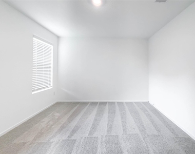 1514 Golden Iris Drive - Photo Thumbnail 8