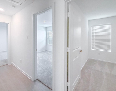1514 Golden Iris Drive - Photo Thumbnail 6