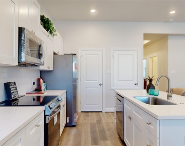 504 Nursery Rd - Photo Thumbnail 13
