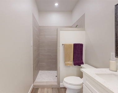 504 Nursery Rd - Photo Thumbnail 5