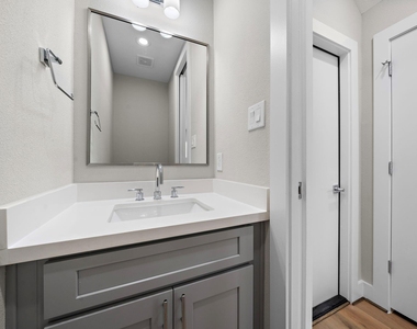8120 Esther Acres Lane - Photo Thumbnail 21