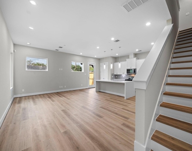 8120 Esther Acres Lane - Photo Thumbnail 1