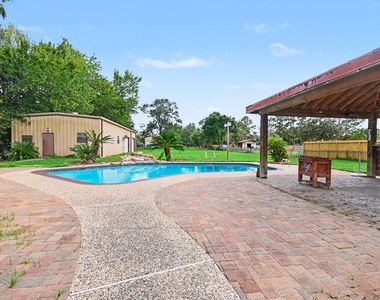 1002 Pampa Street - Photo Thumbnail 24