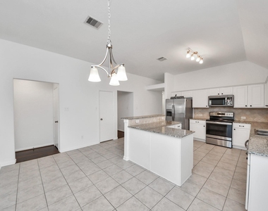 20510 Glademill Court - Photo Thumbnail 14