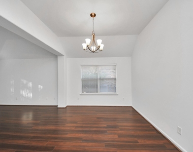 20510 Glademill Court - Photo Thumbnail 21