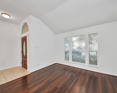 20510 Glademill Court - Photo Thumbnail 5