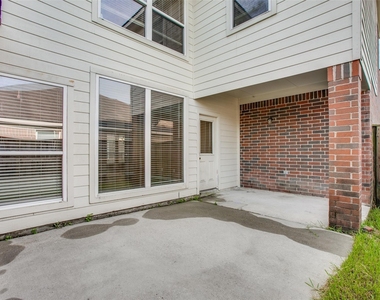 9907 Valance Way - Photo Thumbnail 45