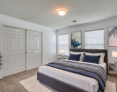 9907 Valance Way - Photo Thumbnail 37