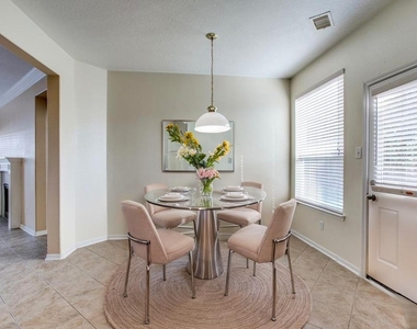 9907 Valance Way - Photo Thumbnail 16