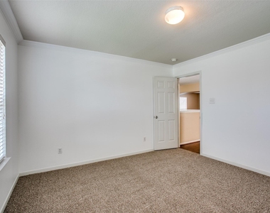 9907 Valance Way - Photo Thumbnail 39