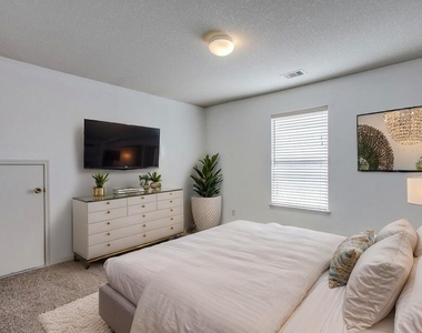 9907 Valance Way - Photo Thumbnail 34