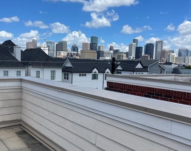 2313 Hutchins Street - Photo Thumbnail 9