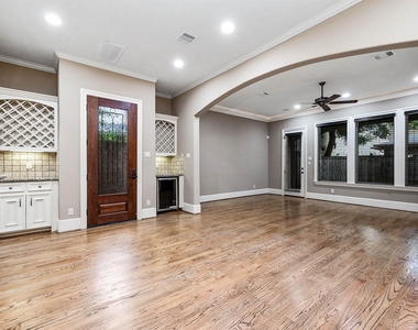1215 Malone Street - Photo Thumbnail 5