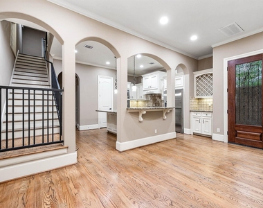 1215 Malone Street - Photo Thumbnail 4