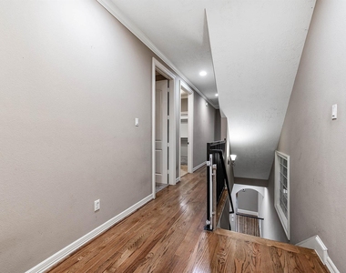 1215 Malone Street - Photo Thumbnail 11