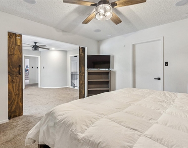 1202 Green Briar Drive - Photo Thumbnail 27