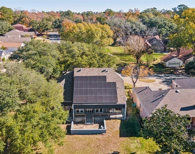 1202 Green Briar Drive - Photo Thumbnail 32