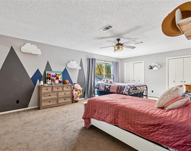 1202 Green Briar Drive - Photo Thumbnail 29