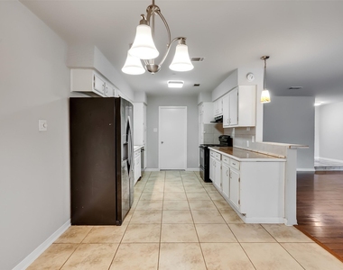913 W Galveston Street - Photo Thumbnail 6