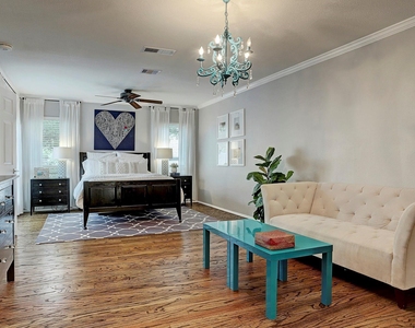 717 Worthshire Street - Photo Thumbnail 2