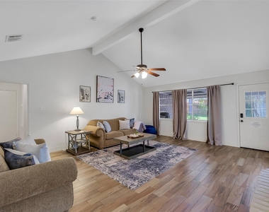 11715 Brighton Lane - Photo Thumbnail 5