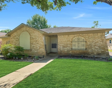 11715 Brighton Lane - Photo Thumbnail 2