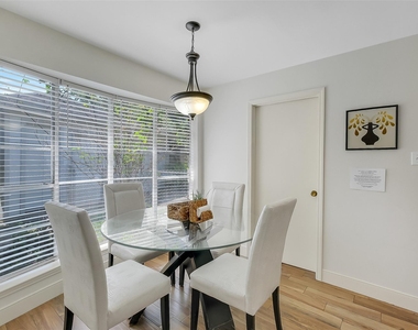 11715 Brighton Lane - Photo Thumbnail 7
