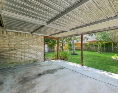 11715 Brighton Lane - Photo Thumbnail 23