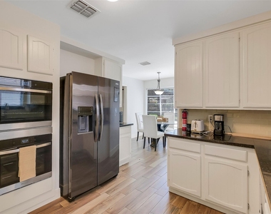 11715 Brighton Lane - Photo Thumbnail 9