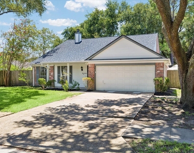 5104 Spring Circle Drive - Photo Thumbnail 1