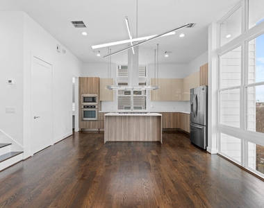 5915 E Post Oak Lane - Photo Thumbnail 9