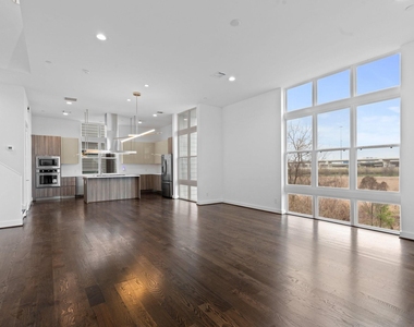 5915 E Post Oak Lane - Photo Thumbnail 7